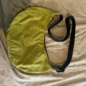 Baggu Medium Crescent in Avocado. Gently used.